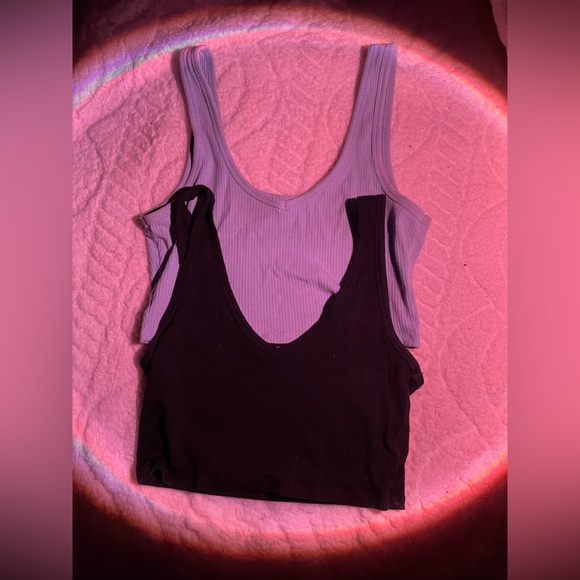 Two Garage crop tops - Picture 2 of 4